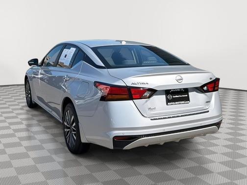 Brilliant Silver Metallic 2023 Nissan Altima 2.5 SV