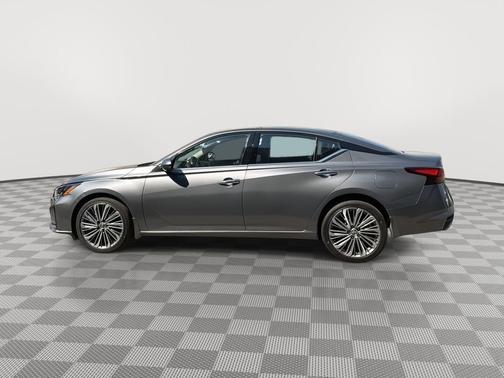 Gun Metallic 2023 Nissan Altima 2.5 SL