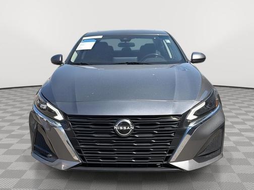 Gun Metallic 2023 Nissan Altima 2.5 SL