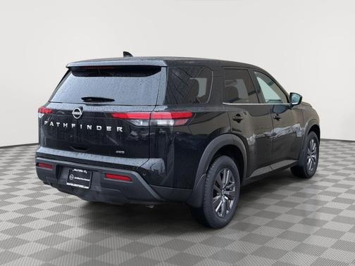 2024 Nissan Pathfinder S 4WD