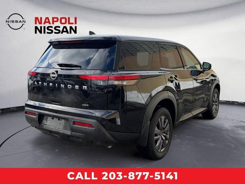 2024 Nissan Pathfinder S 4WD