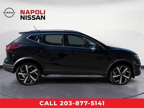 2022 Nissan Rogue Sport SL
