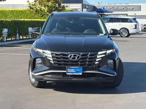 Black 2023 Hyundai TUCSON SEL