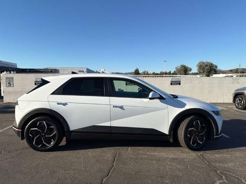 White 2024 Hyundai IONIQ 5 SEL