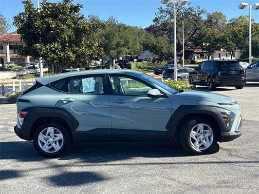 2025 Hyundai KONA SE