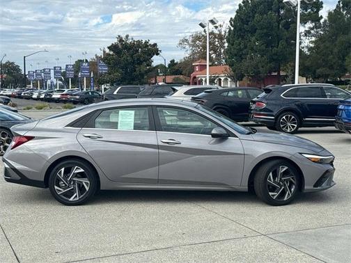 2024 Hyundai ELANTRA HEV Limited