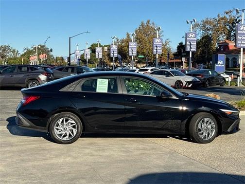 2025 Hyundai ELANTRA HEV Blue