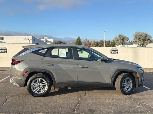 Gray 2026 Hyundai TUCSON SE