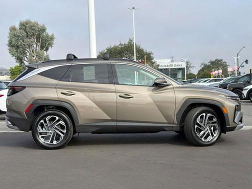 Tan 2025 Hyundai TUCSON Hybrid Limited