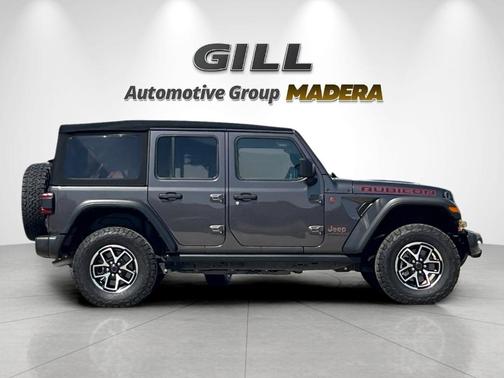 Granite Crystal Clearcoat Metallic 2024 Jeep Wrangler Rubicon