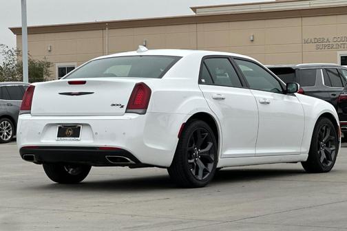 2023 Chrysler 300 S