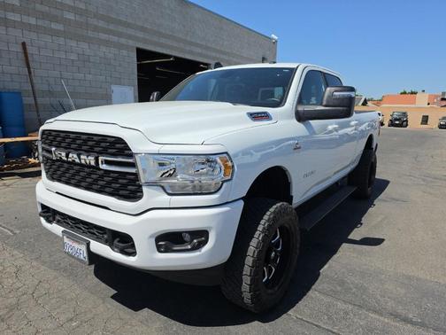 Bright White Clearcoat 2024 RAM 2500 Big Horn