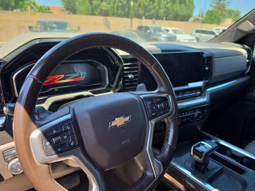 Sterling Gray Metallic 2023 Chevrolet Silverado 1500 LT