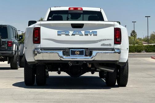 Bright White Clearcoat 2026 RAM 3500 Tradesman