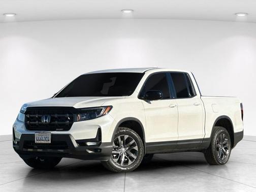 White 2024 Honda Ridgeline Sport