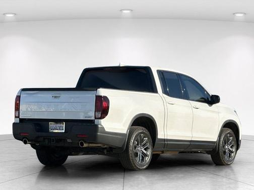 White 2024 Honda Ridgeline Sport