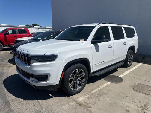 Bright White Clearcoat 2024 Jeep Wagoneer L Series II