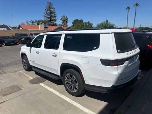 Bright White Clearcoat 2024 Jeep Wagoneer L Series II