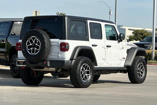 Bright White Clearcoat 2025 Jeep Wrangler Rubicon