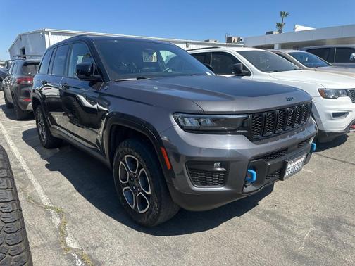 2022 Jeep Grand Cherokee 4xe Trailhawk
