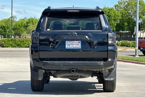 Midnight Black Metallic 2024 Toyota 4Runner TRD Off Road Premium