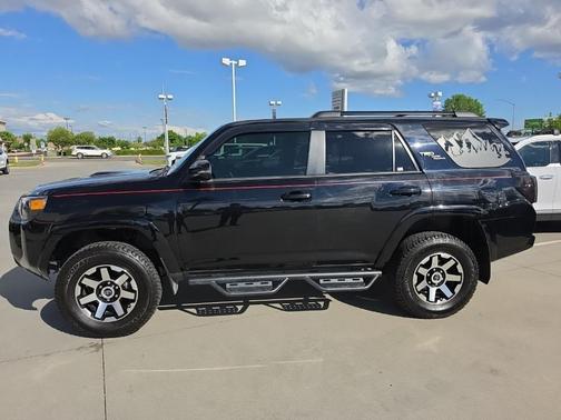 Midnight Black Metallic 2024 Toyota 4Runner TRD Off Road Premium