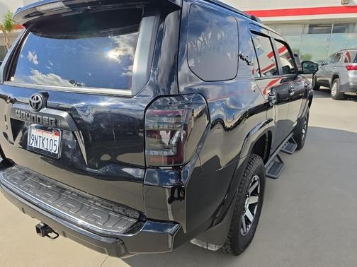 Midnight Black Metallic 2024 Toyota 4Runner TRD Off Road Premium