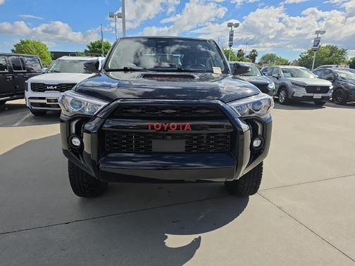 Midnight Black Metallic 2024 Toyota 4Runner TRD Off Road Premium