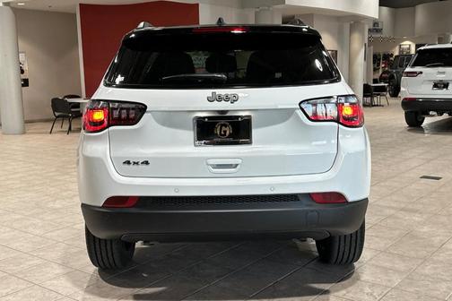 Bright White Clearcoat 2026 Jeep Compass Limited
