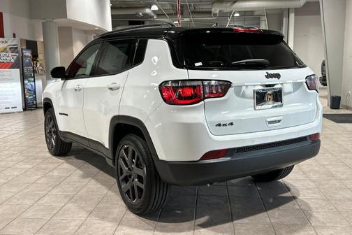Bright White Clearcoat 2026 Jeep Compass Limited
