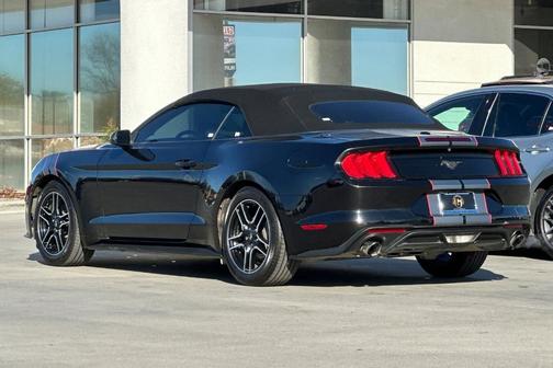 2022 Ford Mustang EcoBoost