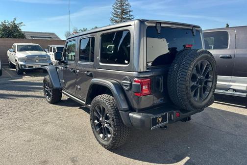 2025 Jeep Wrangler 4xe Sahara