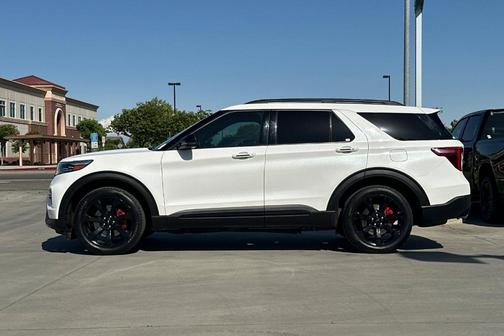 White Metallic 2023 Ford Explorer ST
