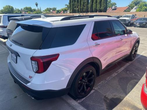 Star White 2023 Ford Explorer ST