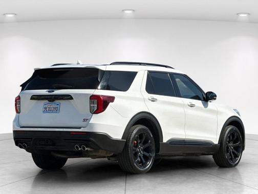White Metallic 2023 Ford Explorer ST