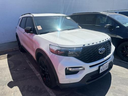 Star White 2023 Ford Explorer ST