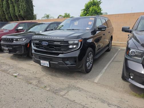 Black Metallic 2025 Ford Expedition Max Active