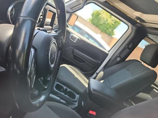 Bright White Clearcoat 2021 Jeep Wrangler Sport