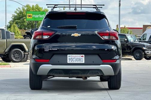 Mosaic Black Metallic 2023 Chevrolet Trailblazer LT