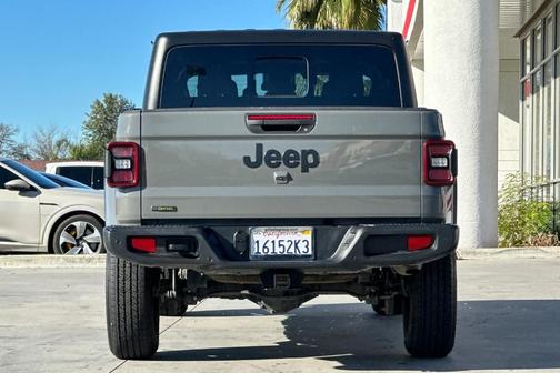 2021 Jeep Gladiator Sport