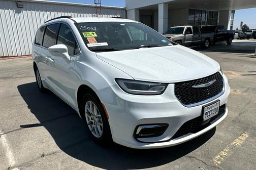 2022 Chrysler Pacifica Touring-L