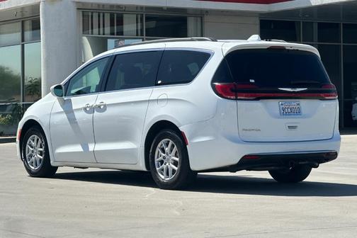 2022 Chrysler Pacifica Touring-L