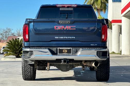 2022 GMC Sierra 2500 SLT