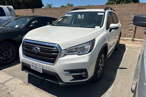 Crystal White Pearl 2022 Subaru Ascent Limited 7-Passenger