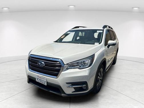 Crystal White Pearl 2022 Subaru Ascent Limited 7-Passenger