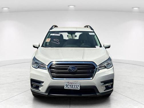 Crystal White Pearl 2022 Subaru Ascent Limited 7-Passenger