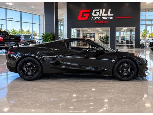 Black 2022 Chevrolet Corvette Stingray w/2LT