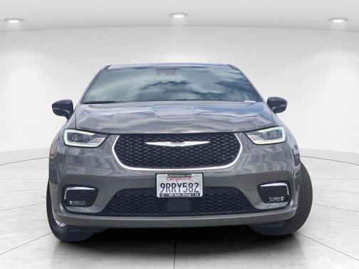 Ceramic Gray Clearcoat 2025 Chrysler Pacifica Select