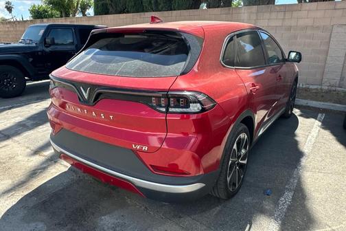 2023 VinFast VF 8 Plus