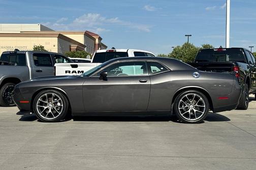 Granite Crystal Clearcoat Metallic 2022 Dodge Challenger GT